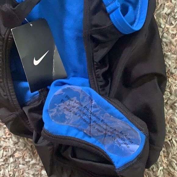 NWT WOMEN’S SIZE 34/8 NIKE ONE-PIECE SWIMSUIT - Picture 4 of 7